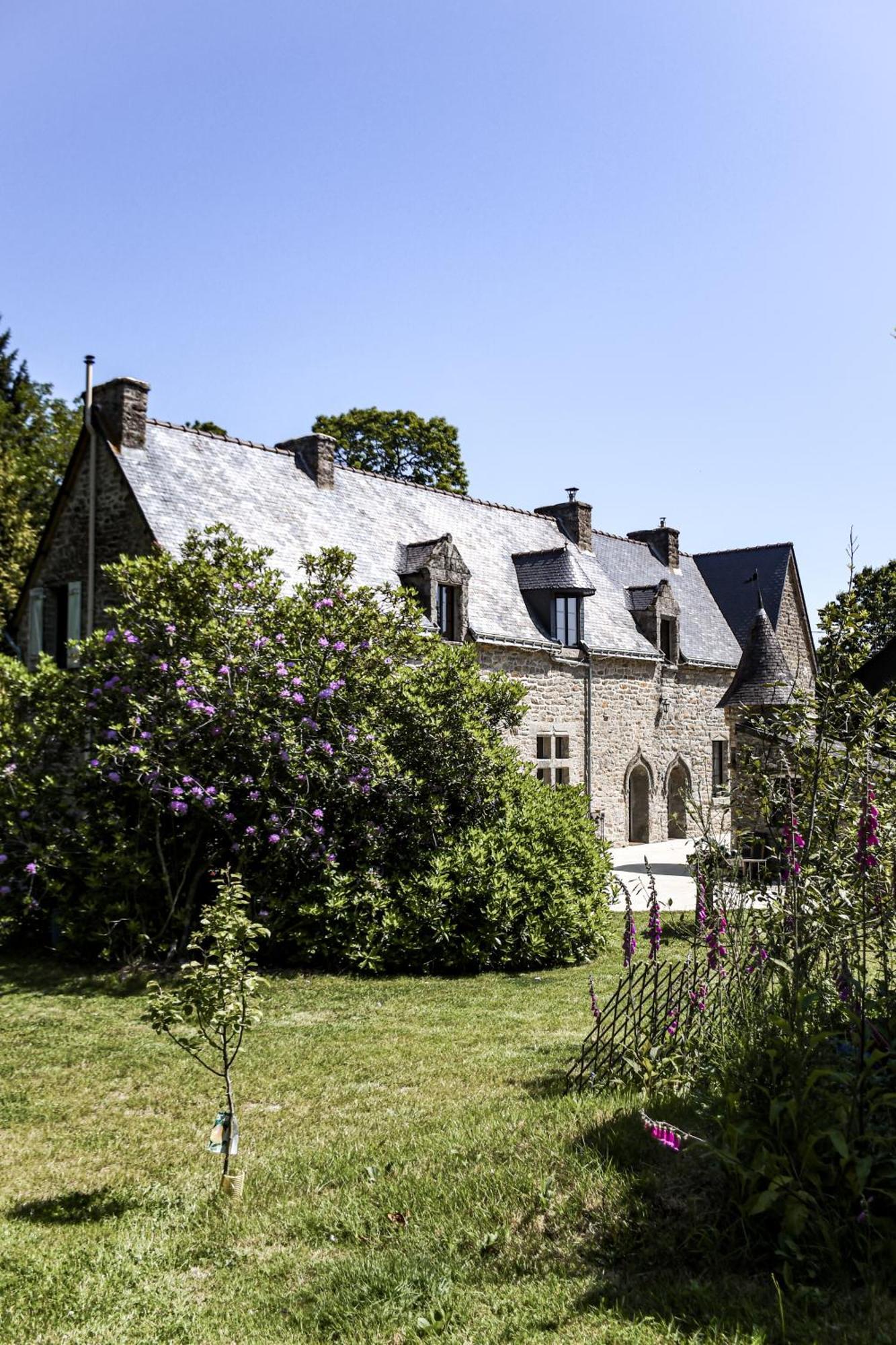 Le Manoir De Menglieu Bed & Breakfast Trefflean Exterior photo